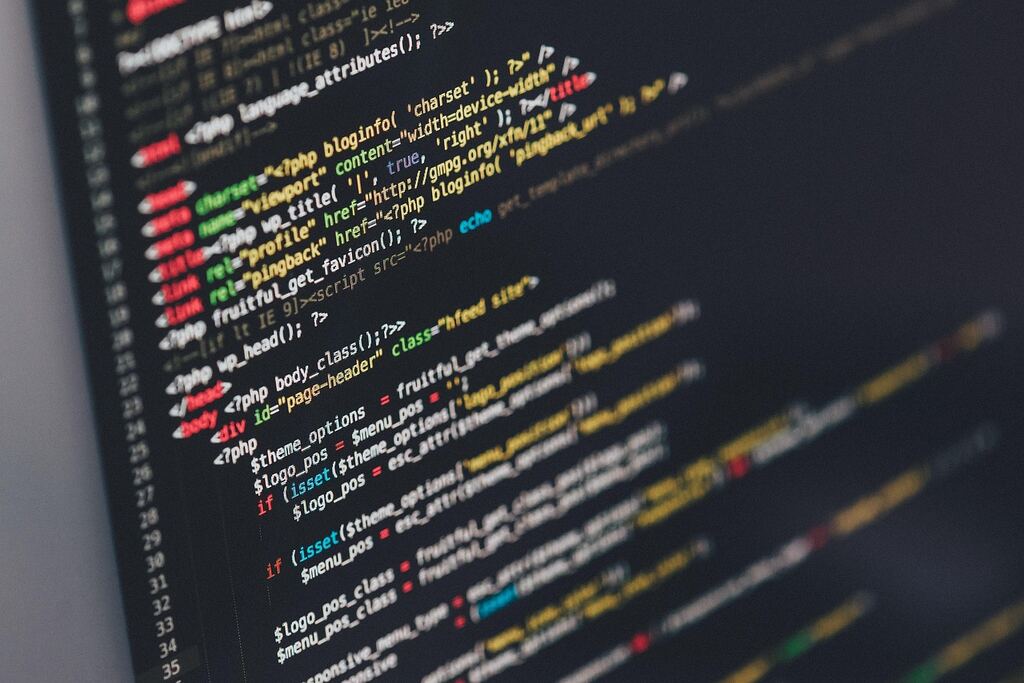 Nahaufnahme von PHP-Quellcode auf einem Bildschirm